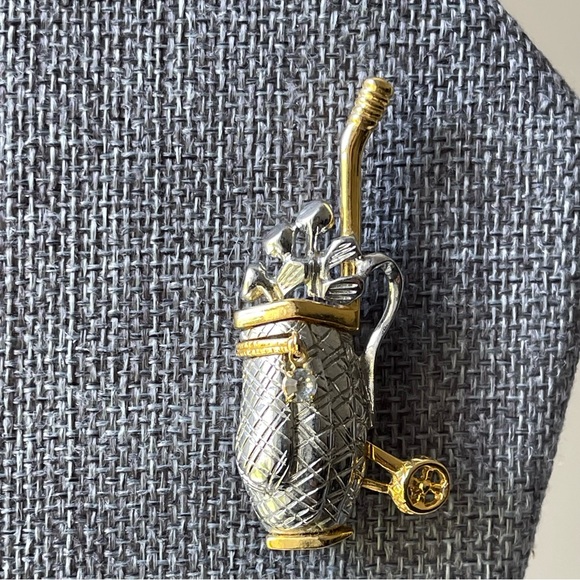 Vintage | Golf Bag Club Gold Silver Tone Unsigned Brooch Pin 2.25" Tall - Picture 11 of 13